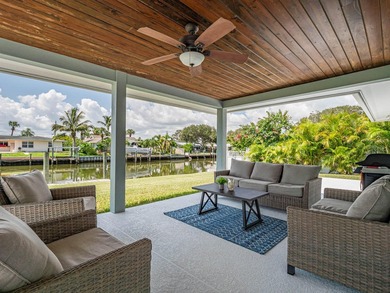 Welcome to this waterfront single-story residence in Coral Cove - photo 2
