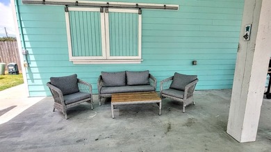 Coastal Getaway on Stilts - Ideal for Fun, Fishing & Family Time - photo 3