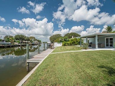 Welcome to this waterfront single-story residence in Coral Cove - photo 5