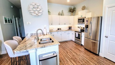 Coastal Getaway on Stilts - Ideal for Fun, Fishing & Family Time - photo 10