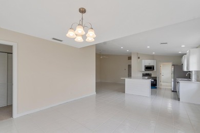 THE HOME YOU'VE BEEN LOOKING FOR!! This beautifully updated - photo 3