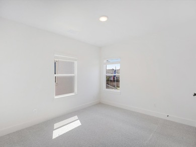 Ready Now!Step into the epitome of modern living with this - photo 25