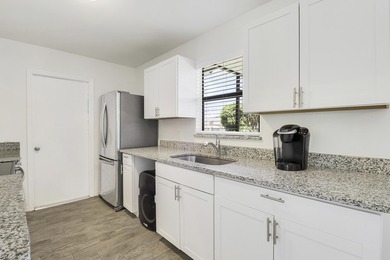 Discover this charming 2Bd, 2Ba Single Family home. Centrally - photo 10