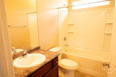 Beautifully maintained 3-bedroom, 2-bath home ideally located - photo 33