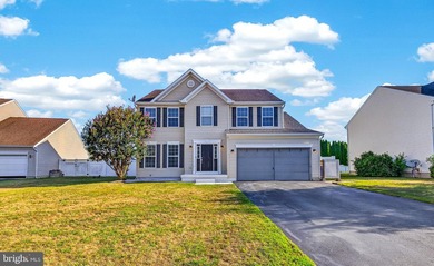 Welcome to 43 Nita Drive in the desirable Garrison Lake Green - photo 1