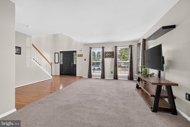 Welcome to 43 Nita Drive in the desirable Garrison Lake Green - photo 3