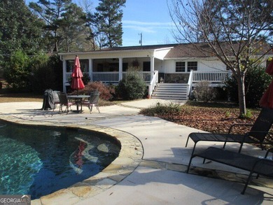 (private lake, pond, creek) Home For Sale in Griffin Georgia