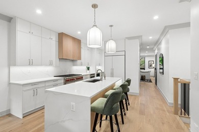 Welcome to this exceptional 4-bedroom, 3.1-bath duplex residence - photo 11