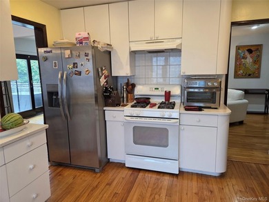 Both Units Well Kept Multi Family. Triplex All In Working - photo 13