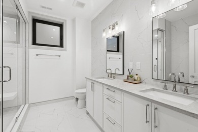 Welcome to this exceptional 4-bedroom, 3.1-bath duplex residence - photo 21
