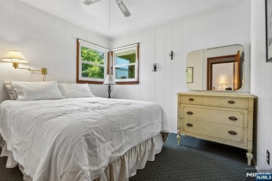 Wake up to the beauty of Highland Lakes in this move-in ready - photo 21