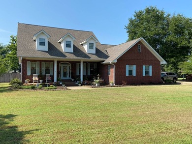 Gorgeous large and spacious home in town for sale located right - photo 1