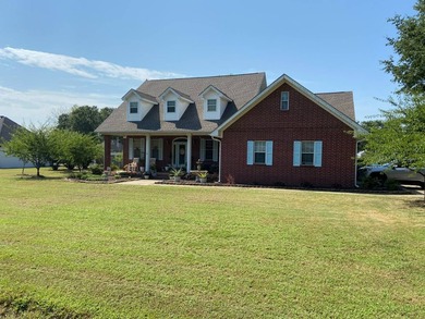 Gorgeous large and spacious home in town for sale located right - photo 2