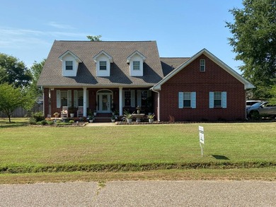 Gorgeous large and spacious home in town for sale located right - photo 3