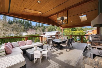 Tucked into the heart of Valleycliffe, this beautiful property - photo 17