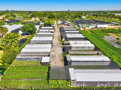 Rare turnkey income producing estate in The Redlands offering a - photo 8