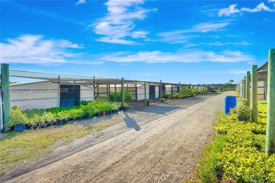 Rare turnkey income producing estate in The Redlands offering a - photo 10
