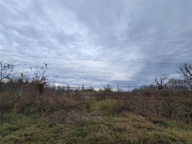 DISCOVER 4.92 ACRES of opportunity just north of Texanna Road - - photo 5