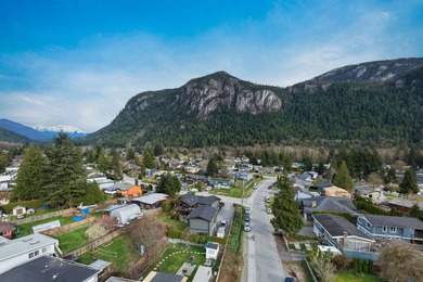Tucked into the heart of Valleycliffe, this beautiful property - photo 31