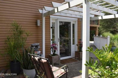 Discover this beautiful 3 bedroom, 2.5 bathroom LAKEFRONT home - photo 9