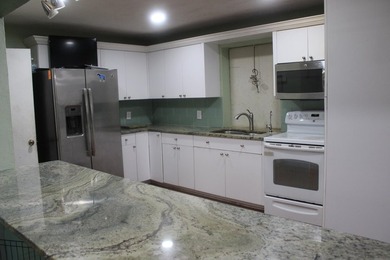 LOCATION,LOCATION,LOCATION OF Sweet Home! Freshly Painted, Long - photo 3
