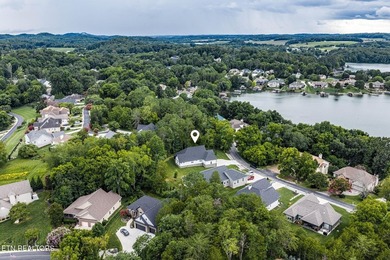 PRACTICALLY NEW PERFECTION! Welcome to effortless East Tennessee - photo 9