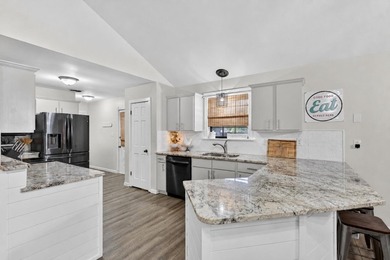 Don't miss this beautifully updated Smart Home with Florida - photo 11