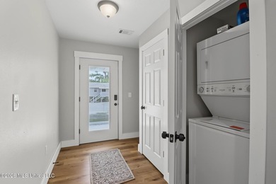 Bring your jet skis, kayaks, boats! Remodeled 2 bedroom/2 full - photo 11
