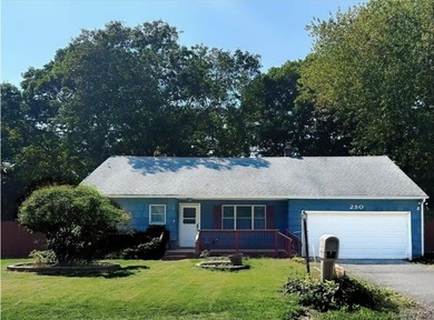 (private lake, pond, coastal) Home For Sale in Mastic Beach New York