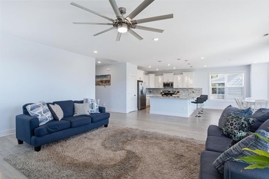 Three-bedroom, two-and-a-half-bathroom, elevated - photo 15