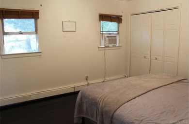 Welcome to this Split Ranch Home, with a little TLC it can be - photo 6