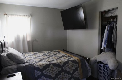 Welcome to this Split Ranch Home, with a little TLC it can be - photo 10
