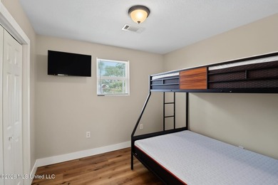 Bring your jet skis, kayaks, boats! Remodeled 2 bedroom/2 full - photo 24