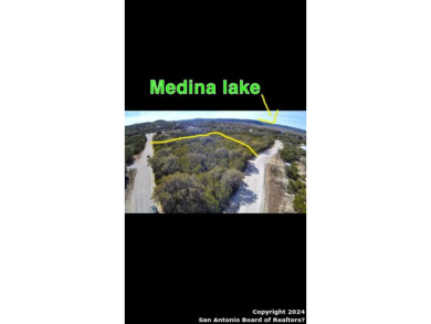 Lake Medina Acreage For Sale in Pipe Creek Texas