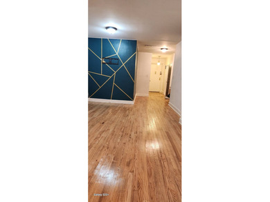 STUDIO CO-OP. LOW MAINTENANCE Are you looking to buy into a - photo 7