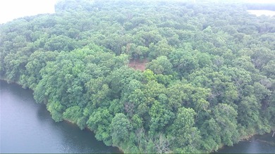 Beautiful lakefront property on SWEPCO Lake offering the perfect - photo 1