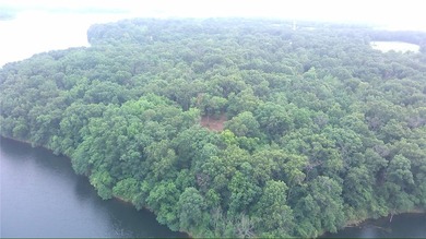 Beautiful lakefront property on SWEPCO Lake offering the perfect - photo 4