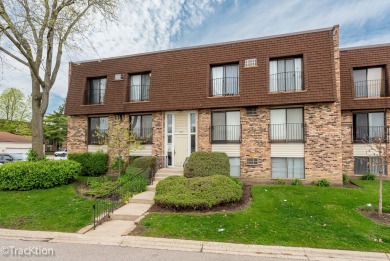 Lake Home Sale Pending in Glendale Heights, Illinois