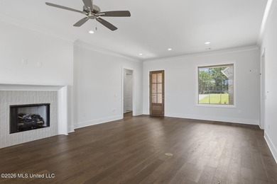 Welcome to luxury living in the sought-after Southampton Garden - photo 12