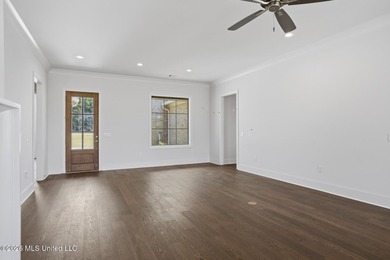 Welcome to luxury living in the sought-after Southampton Garden - photo 13