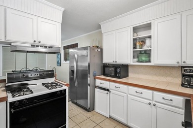 Enjoy seasonal views of Lake Greeson from this 3-bedroom, 2-bath - photo 14