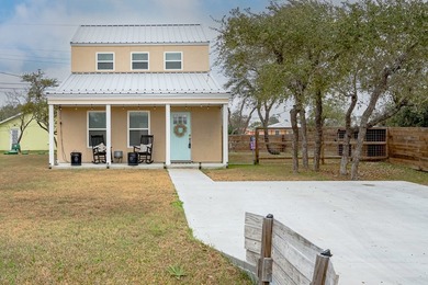 Nestled in the waterfront community of Holiday Beach, this - photo 15