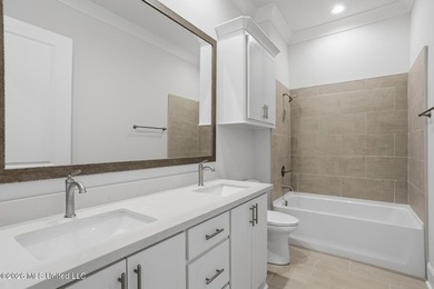 Welcome to luxury living in the sought-after Southampton Garden - photo 30