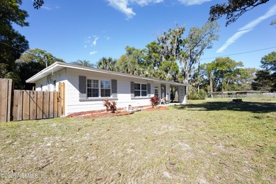Welcome home to this beautifully updated 3-bedroom plus family - photo 5