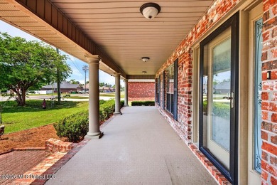 Spacious 4 bed, 3 bath single-story home in South Pointe with - photo 5