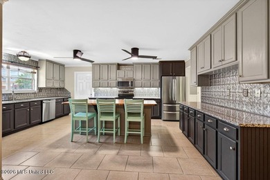Spacious 4 bed, 3 bath single-story home in South Pointe with - photo 6