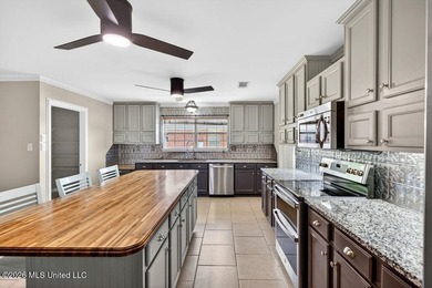 Spacious 4 bed, 3 bath single-story home in South Pointe with - photo 7