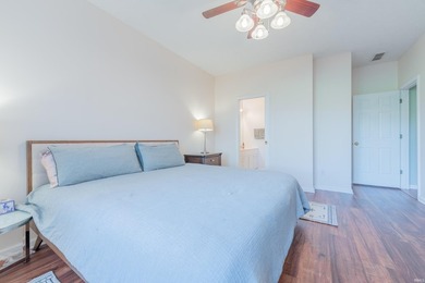 Welcome to this beautifully maintained 3-bedroom, 2-bathroom - photo 20