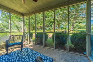 Welcome to this beautifully maintained 3-bedroom, 2-bathroom - photo 28