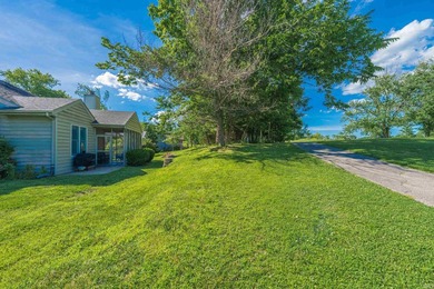 Welcome to this beautifully maintained 3-bedroom, 2-bathroom - photo 33